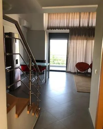 Maisonette By The Sea *